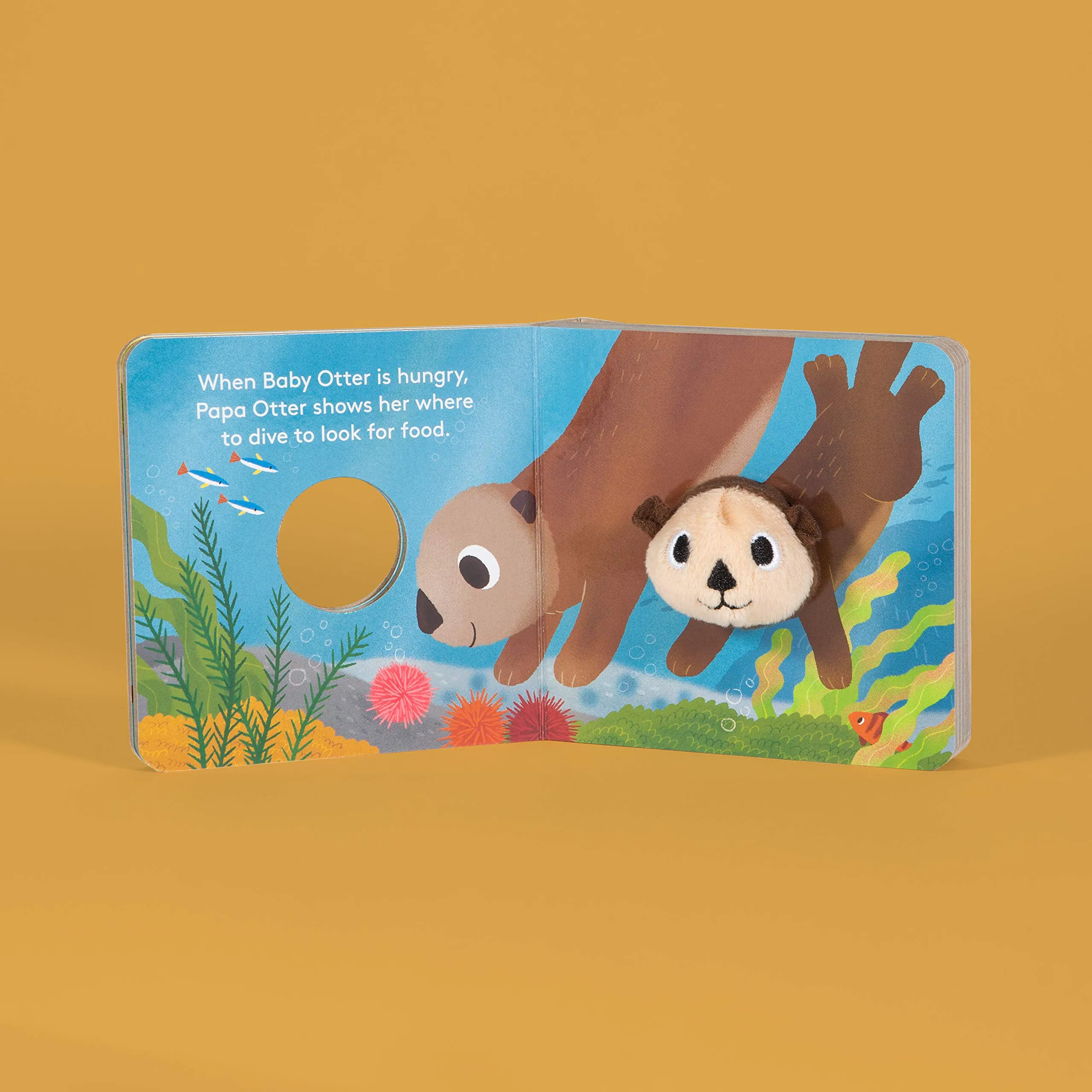 Baby Otter: Finger Puppet Book