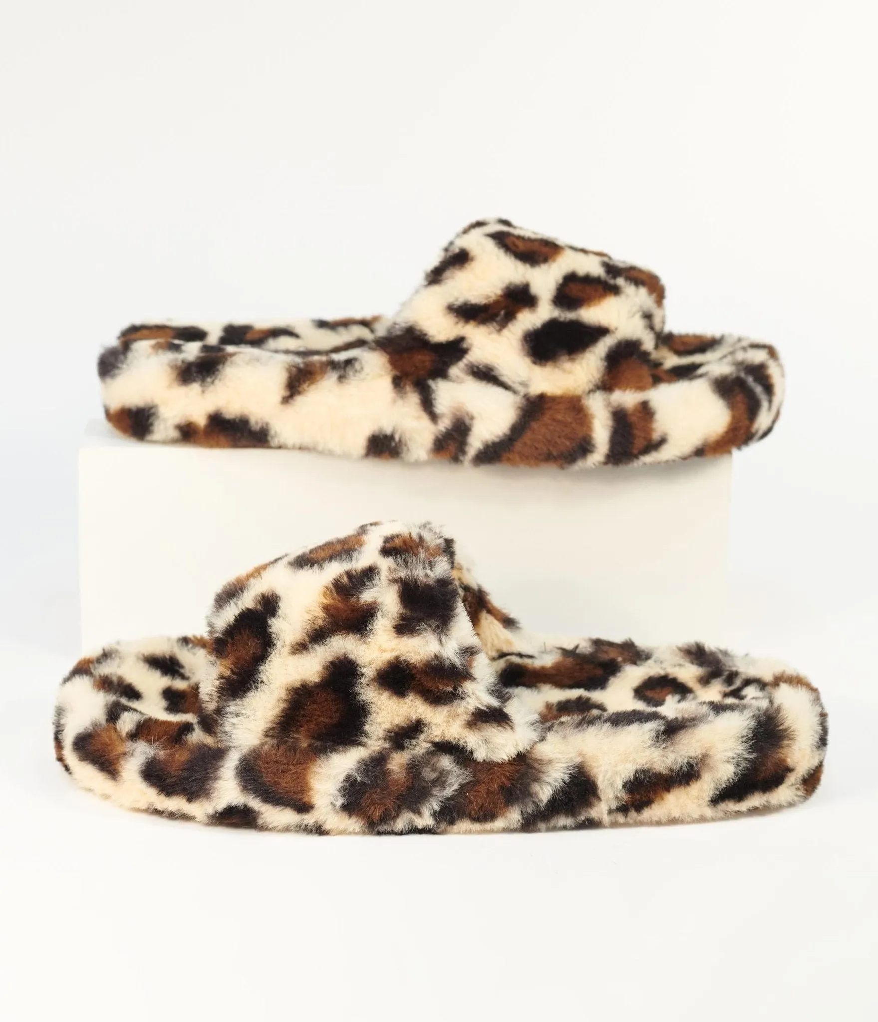 Leopard Print Fuzzy Slippers