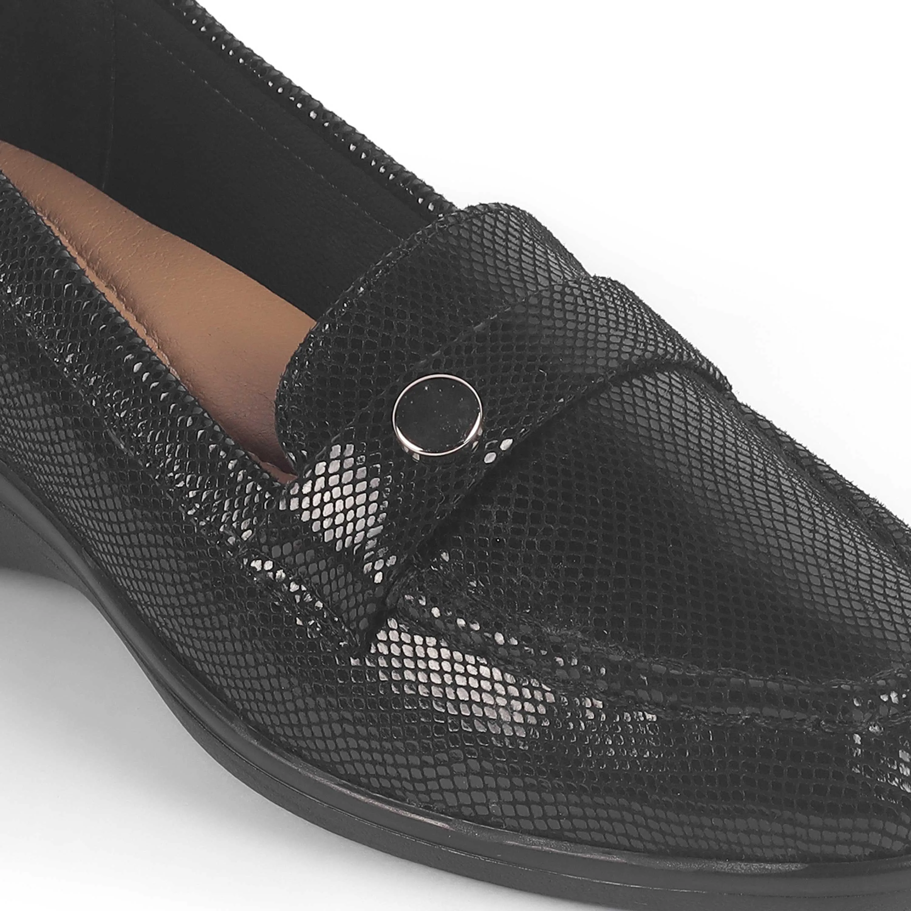 Tresmode Marcoval Black Women's Dress Wedge Loafers