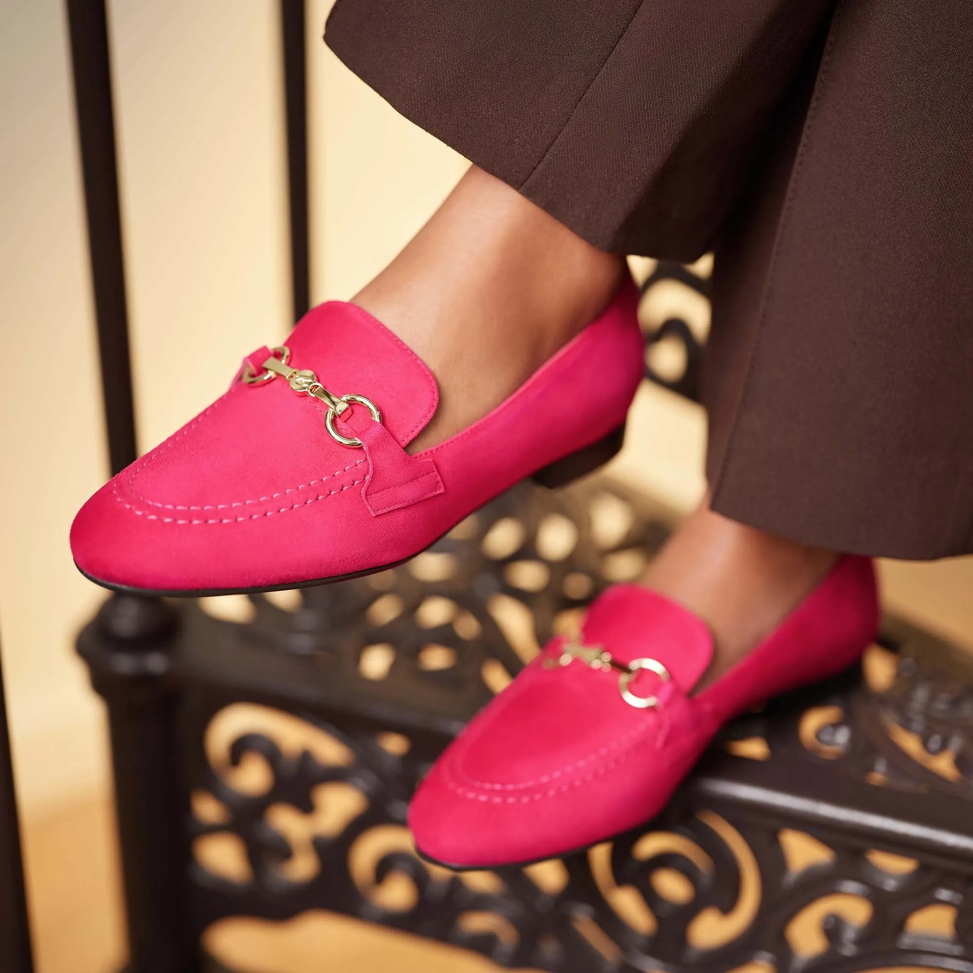 Vendôme Fleur fuchsia suede loafers